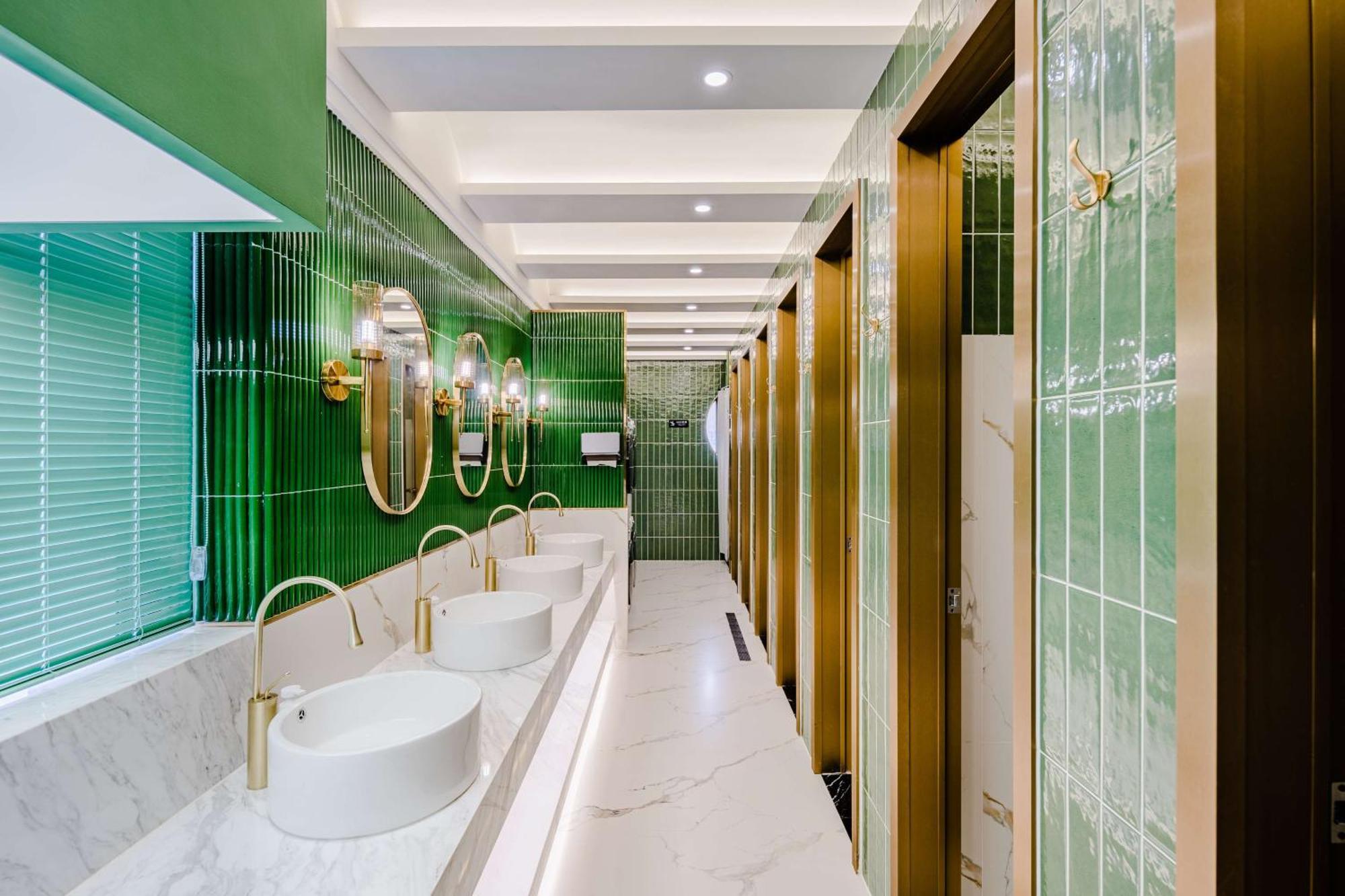 Eastern Paris Girls' Youth Hotel 2*